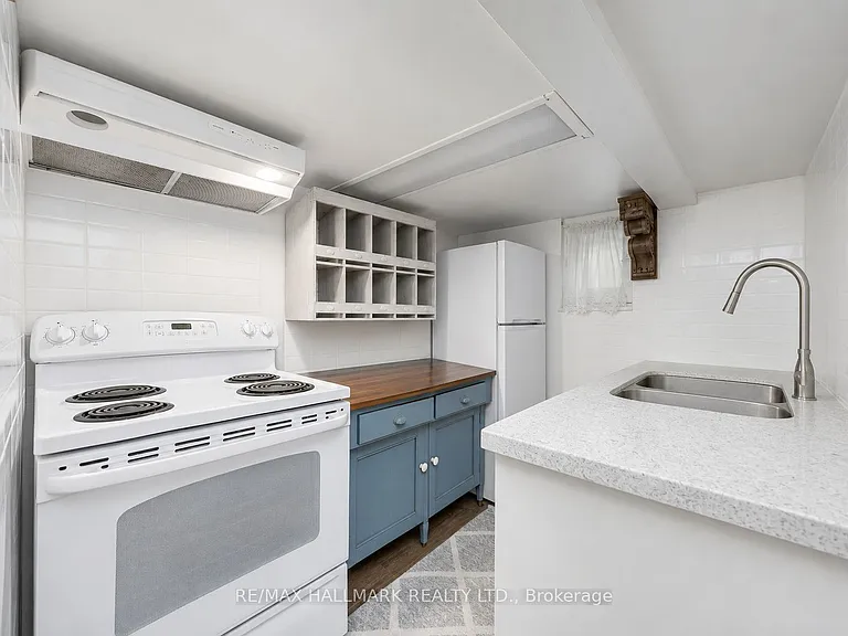 43 Stanhope Ave #LOWER — Photo 6