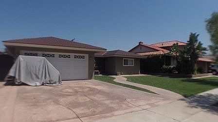 2nd image of 4571 Clubhouse Dr