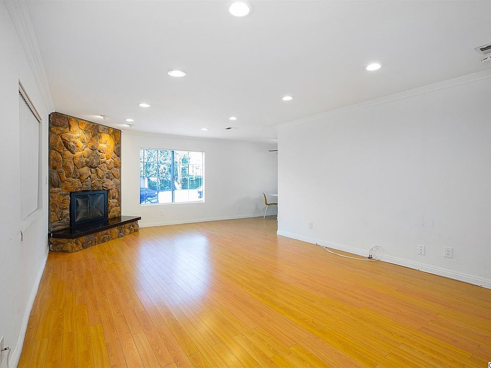 1st image of 544 E Cypress Ave #4