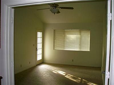 4th image of 1528 Deerfield Cir