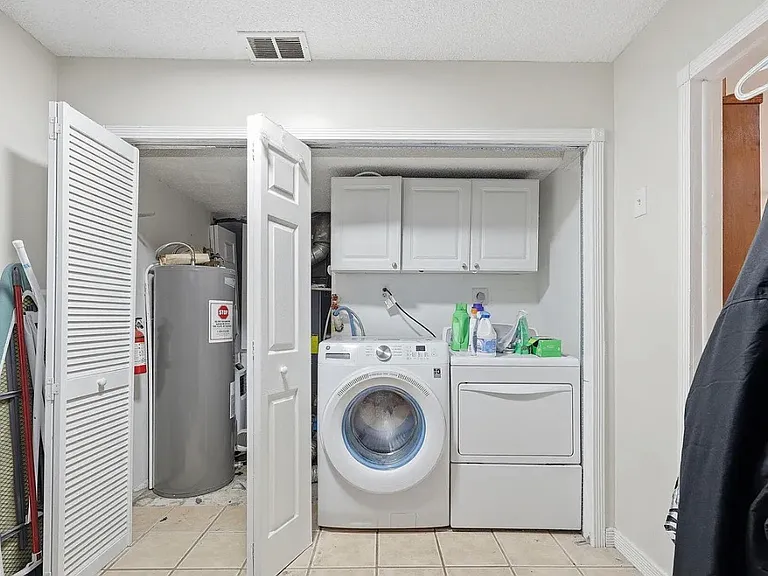 198 Village Dr — Photo 24