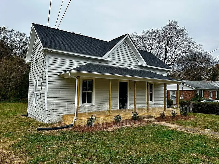 213 Irma Ave — Photo 5