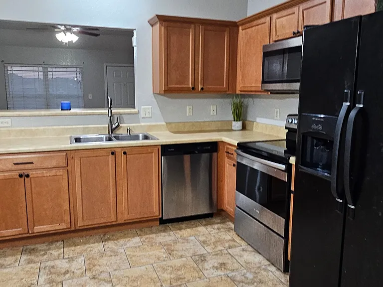 19 Green Apple Dr — Photo 8