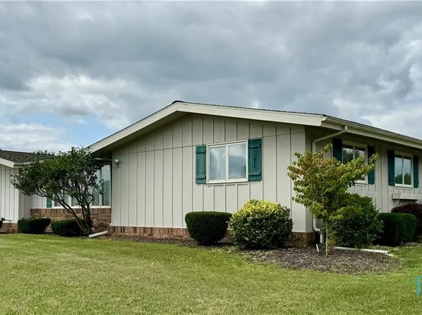 1329 Pinehurst Dr, Defiance, OH 43512