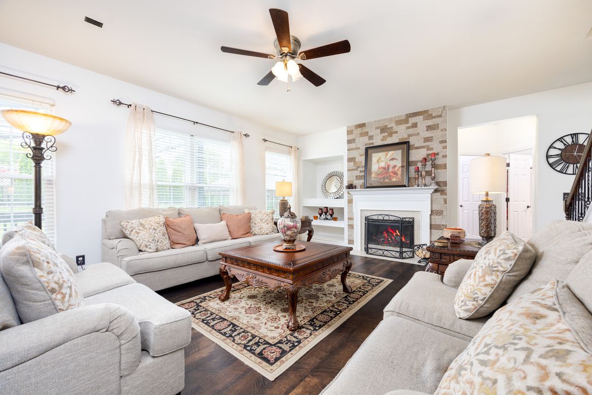 next background image