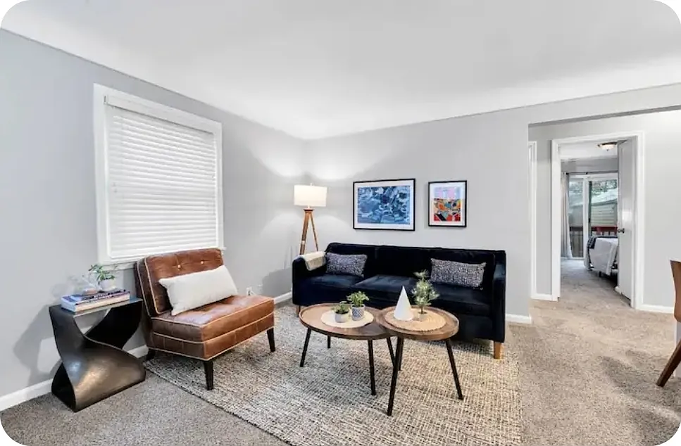 3 bed, 1023 sqft, $5,000 — Photo 3
