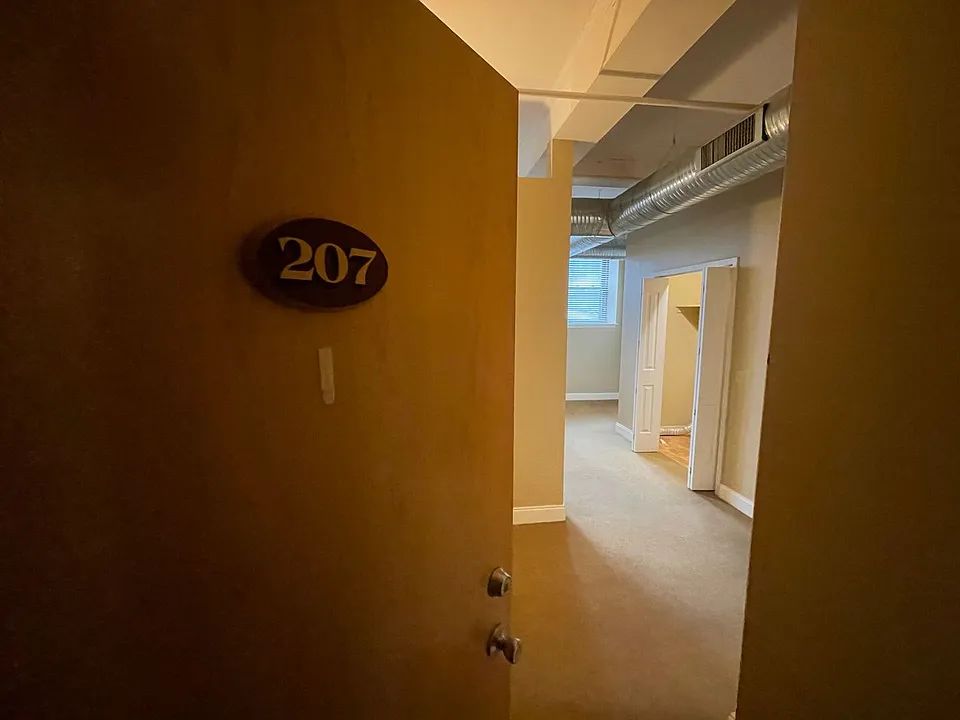 11 Fremont Street