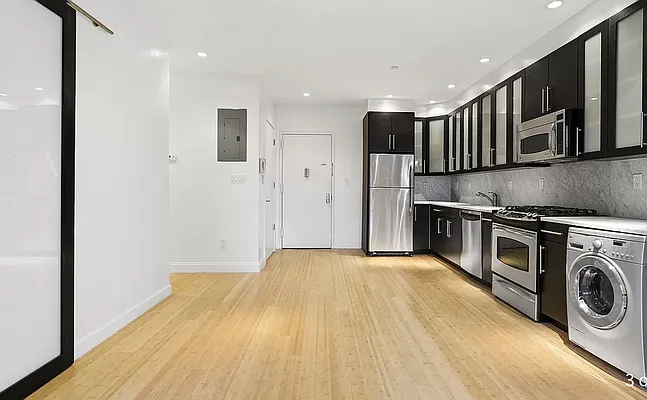 Rented by Level Group | media 10