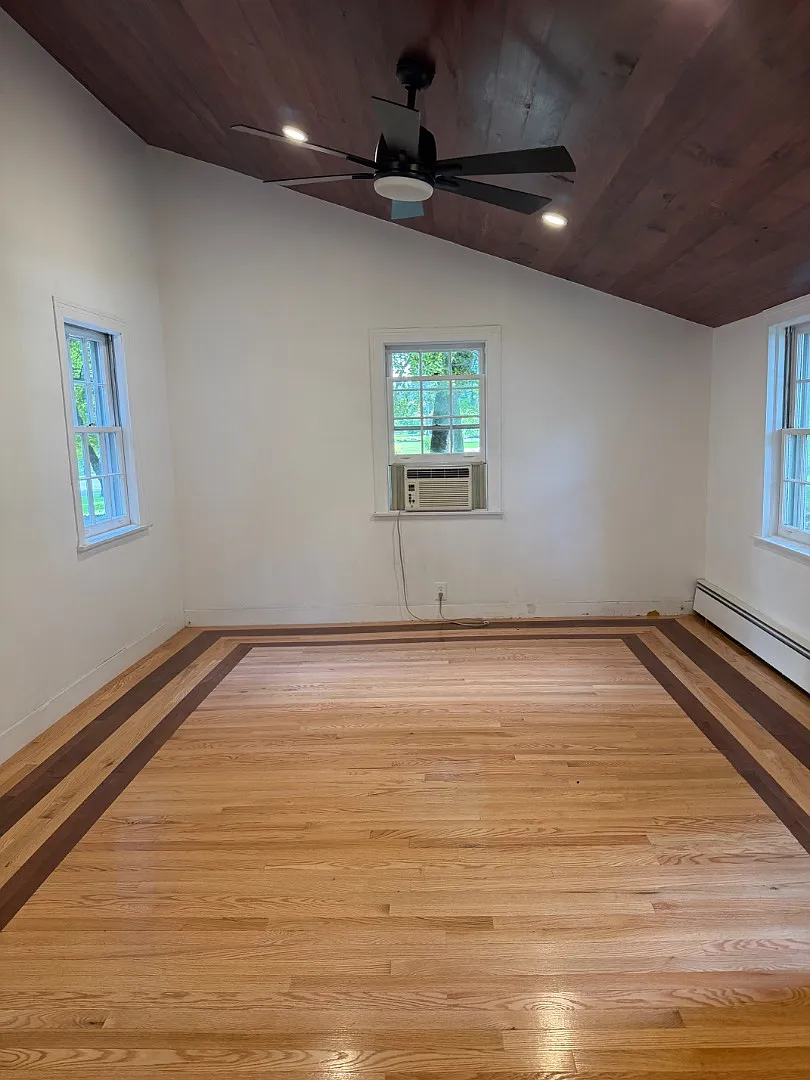 320 Osborne Rd — Photo 3