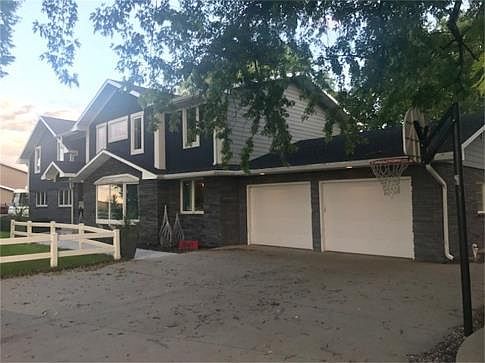1st image of 1700 E 13th St