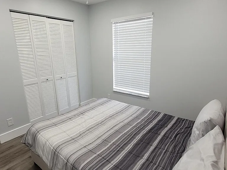 1328 Waterway Cove Dr — Photo 7