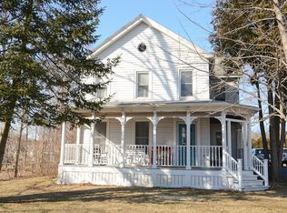 10 Parker Hall Ext, Niverville, NY 12130