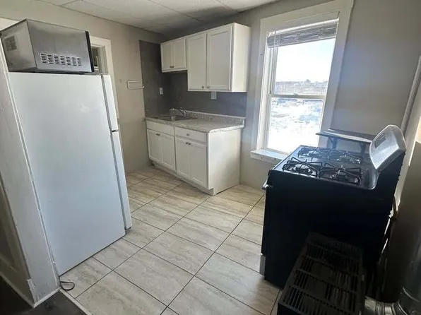 462 Bridge St, Lowell, MA