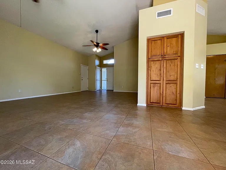 3741 W Spinnaker Ln — Photo 4