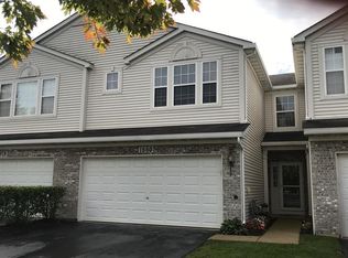 1880 Candlelight Cir #1880, Montgomery, IL 60538