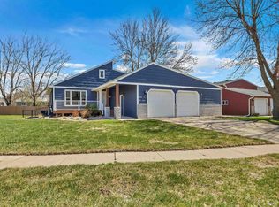 4200 S Hackberry Cir, Sioux Falls, SD 57103