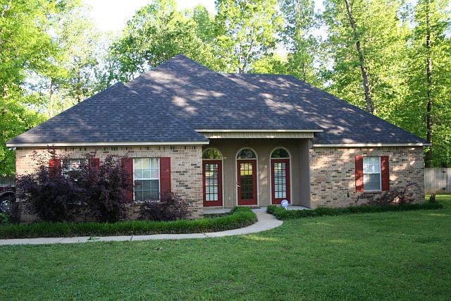 1st image of 395 Amber Leaf Dr