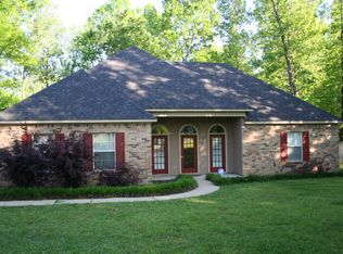 395 Amber Leaf Dr, Vicksburg, MS 39180