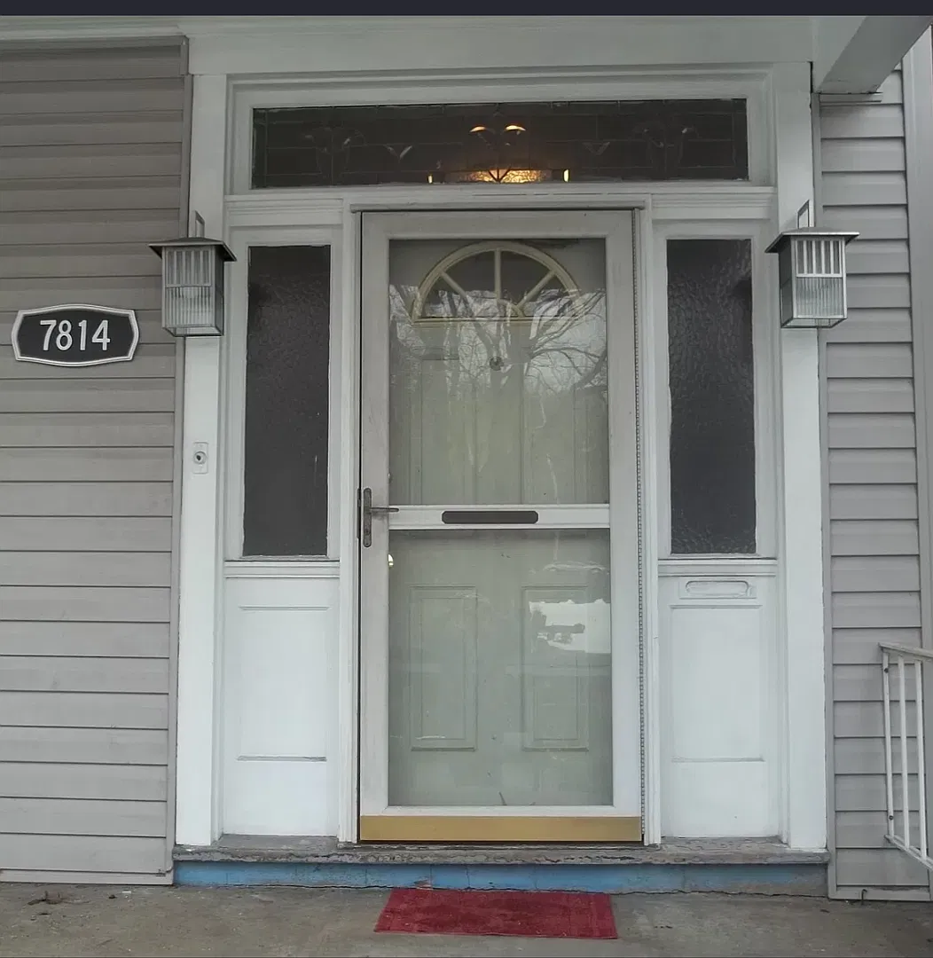 Spacious 5-Bedroom Home in Pittsburgh's Homewood Neighborhood Available Now! — Photo 2