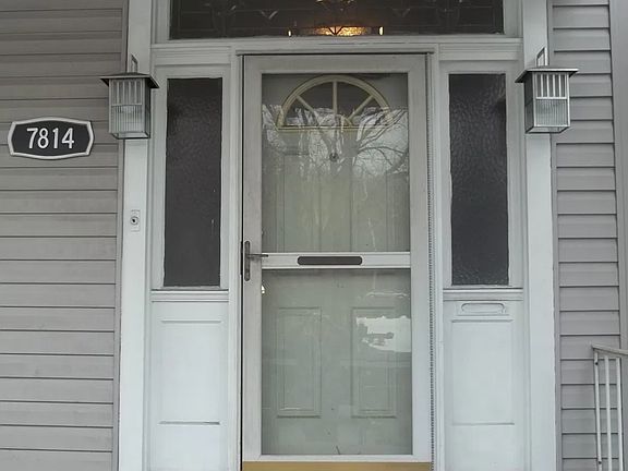 2nd image of 7814 Bennett St