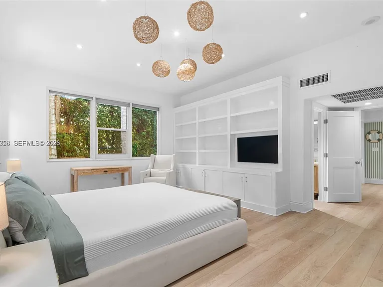 200 Ocean Lane Dr #108 — Photo 11