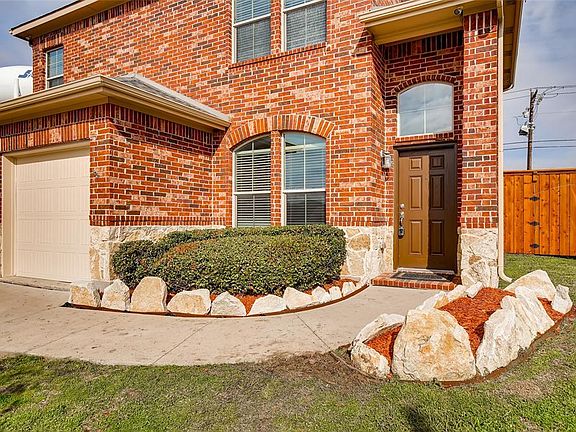 2nd image of 2836 Candace Dr
