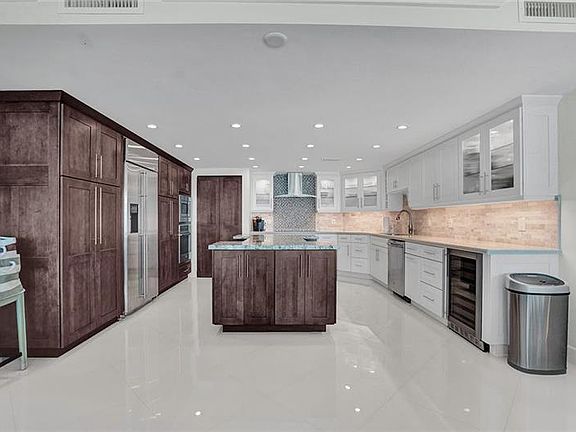 4th image of 4100 Galt Ocean Dr APT 1510