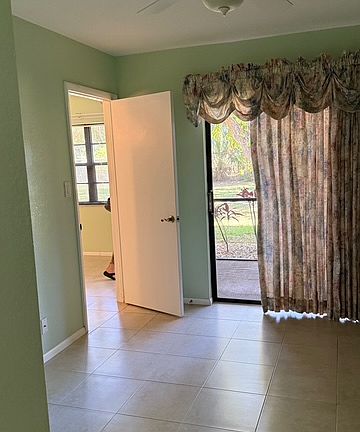 3rd image of 19505 Quesada Ave APT B102