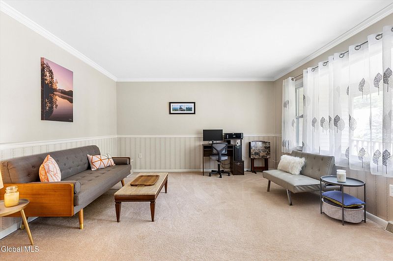 5th image of 23 Walter Drive
