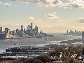 200 Winston Dr, Cliffside Park, NJ