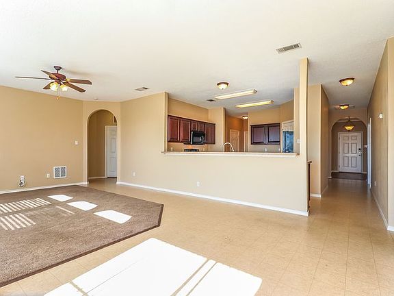 5th image of 805 La Sierra Ct