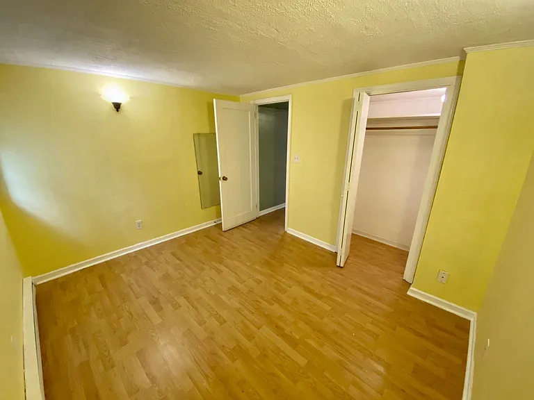 423 12th Ave E #3 — Photo 9