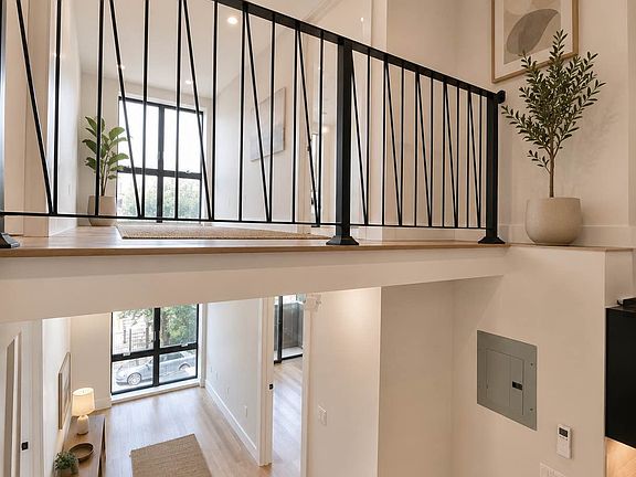 2nd image of 48 Bleecker St APT 3B