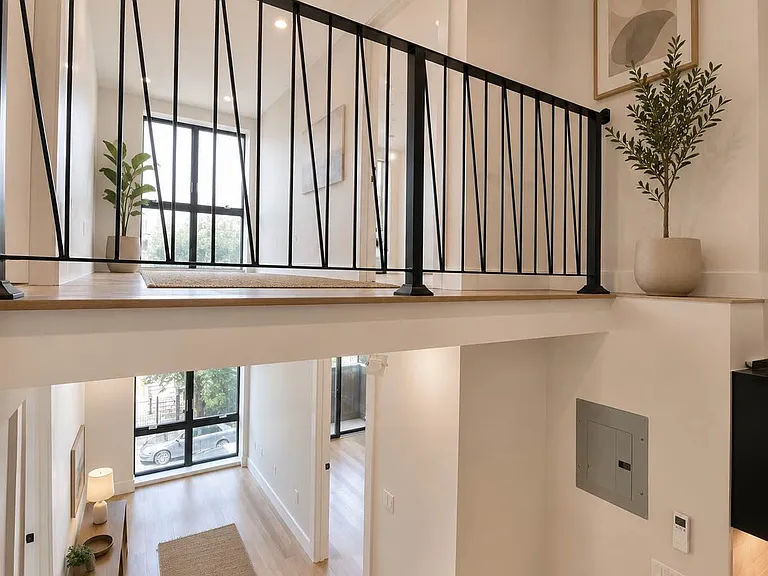 48 Bleecker St #4B — Photo 2
