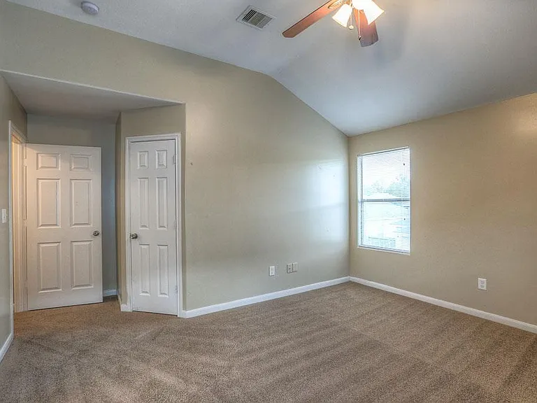 10610 Pine Landing Dr #B — Photo 20