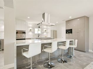 462 N Farrell Dr, Palm Springs, CA 92262