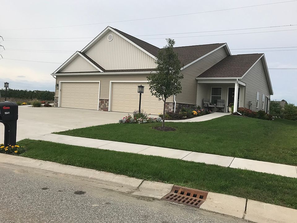 Duplex view from the street