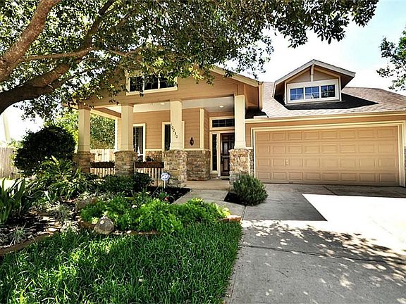 2nd image of 10230 Cherry Laurel Ln