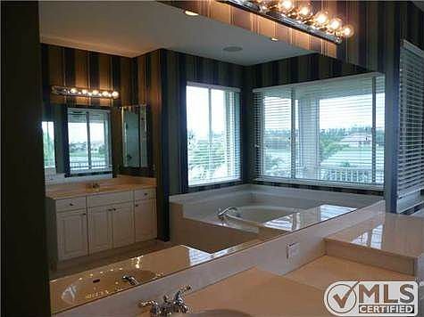5th image of 11726 Paradise Cove Ln