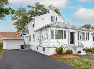 14 Rockland House Rd, Hull, MA 02045