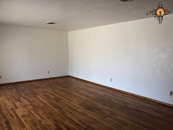 3rd image of 601 Kathie Dr