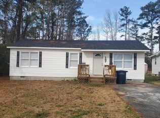 137 Lakewood Dr, Jacksonville, NC 28546