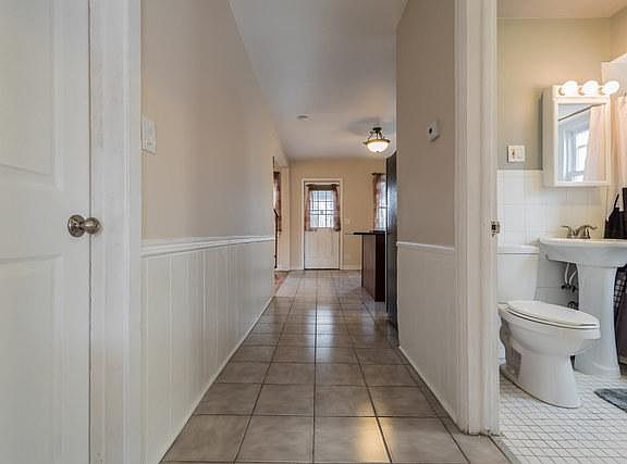 5th image of 1634 W Hollywood Ave #1