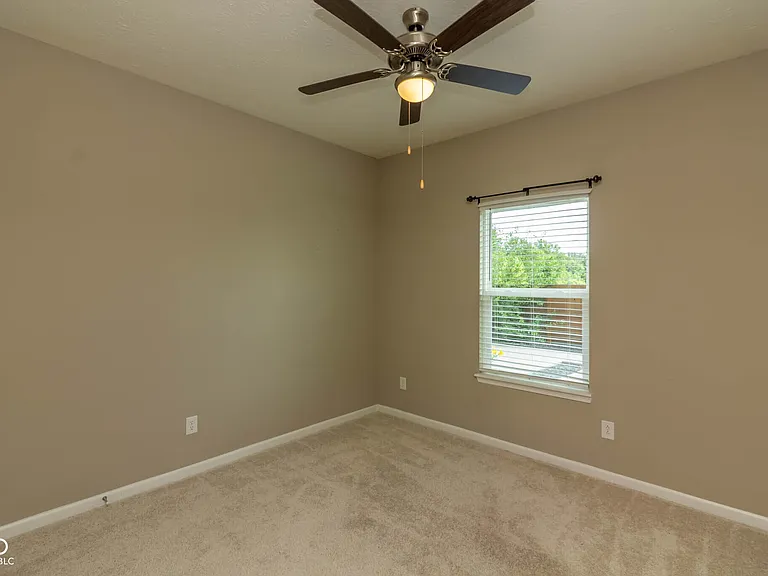 4501 Creighton Ln — Photo 11