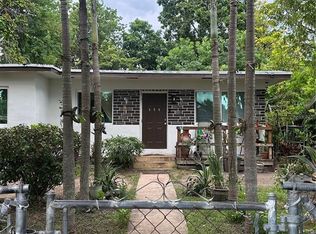 690 NW 1st St, Florida City, FL 33034