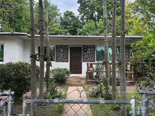 690 NW 1st St, Florida City, FL 33034
