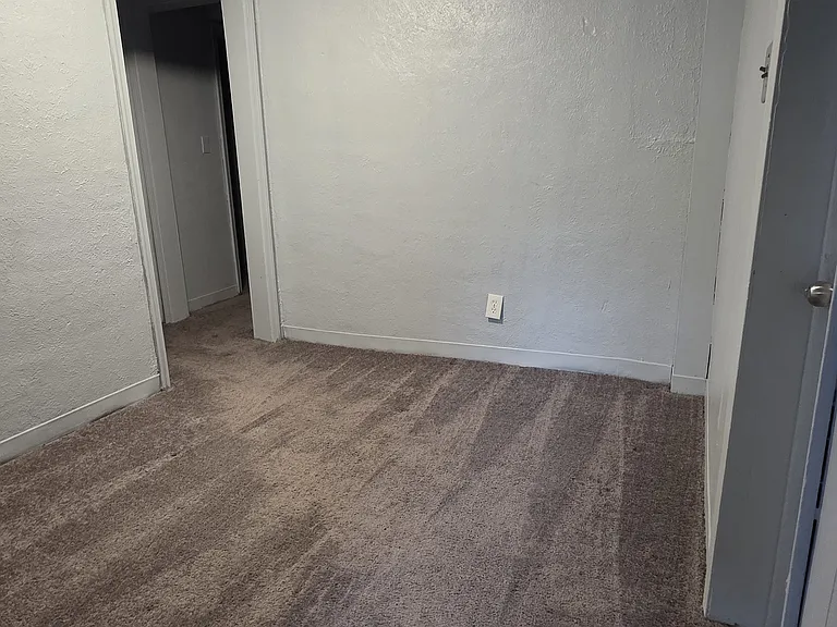 505 S 10th St #1/2 — Photo 29