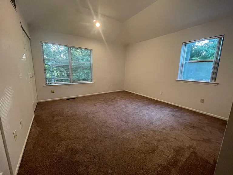 20 Leeward Ln — Photo 31