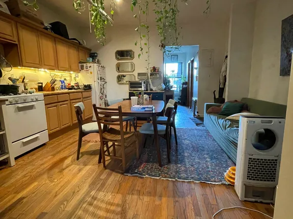 325 South 5th Street image 1 of 6