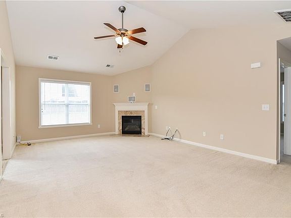3rd image of 8 Bunkhouse Ct